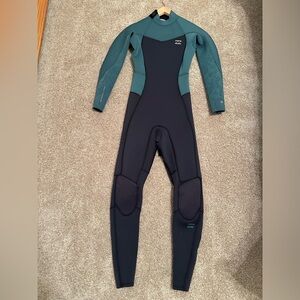Billabong Women’s Wetsuit (Brand New!)